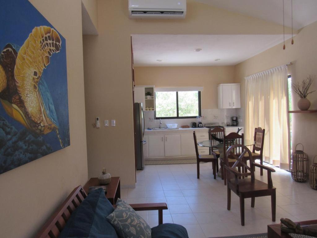 Two Bedroom Beachfront Villa 셀레스툰 외부 사진