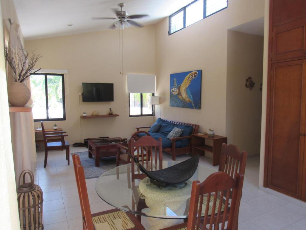Two Bedroom Beachfront Villa 셀레스툰 외부 사진